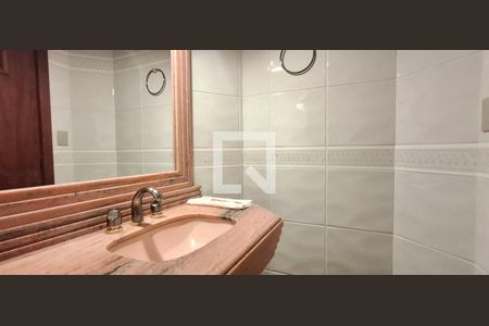 Lavabo de apartamento para alugar com 3 quartos, 220m² em Estreito, Florianópolis