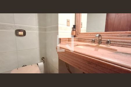Lavabo de apartamento para alugar com 3 quartos, 220m² em Estreito, Florianópolis