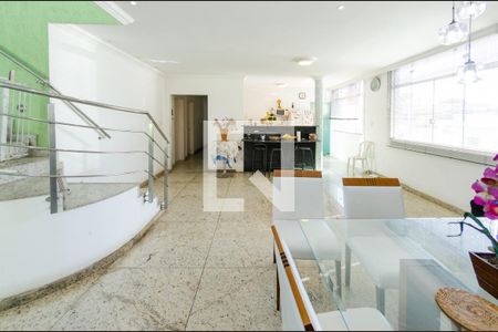 Sala de casa à venda com 4 quartos, 360m² em Padre Eustáquio, Belo Horizonte