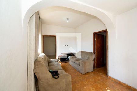 Sala de casa à venda com 3 quartos, 140m² em Califórnia, Belo Horizonte