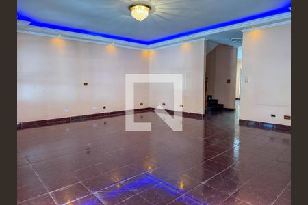 Sala de casa à venda com 4 quartos, 272m² em Cidade Líder, São Paulo