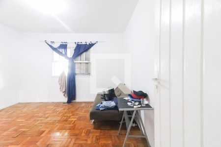 Quarto 1 de casa para alugar com 2 quartos, 250m² em Vila Albano, São Paulo