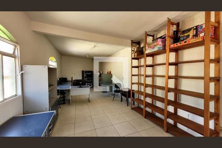 Casa à venda com 6 quartos, 365m² em Betânia, Belo Horizonte