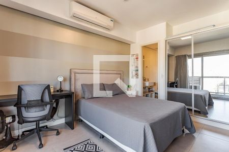 Sala/Quarto de kitnet/studio à venda com 1 quarto, 40m² em São João, Porto Alegre