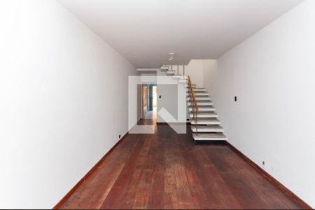 Casa à venda com 3 quartos, 140m² em Água Branca, São Paulo