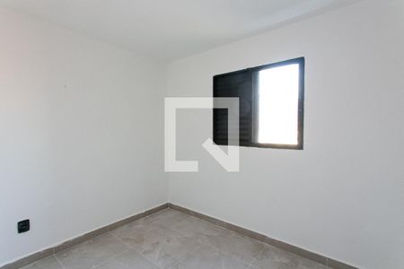 Quarto 1 de apartamento para alugar com 2 quartos, 45m² em Vila Antonina, São Paulo