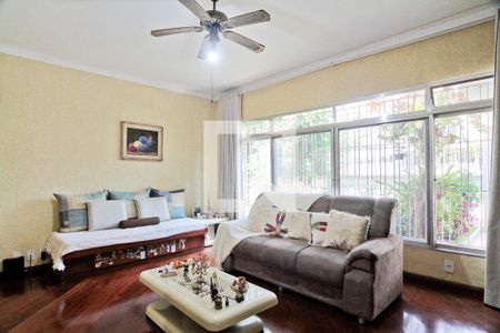 Sala de casa para alugar com 2 quartos, 160m² em Jardim Regina, São Paulo