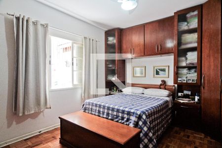Quarto 2 de casa para alugar com 2 quartos, 160m² em Jardim Regina, São Paulo