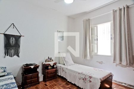 Quarto 1 de casa para alugar com 2 quartos, 160m² em Jardim Regina, São Paulo