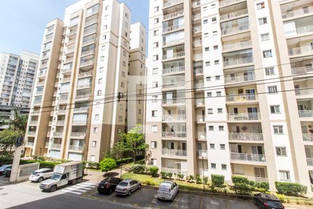 Vista da Sacada de apartamento à venda com 2 quartos, 61m² em Jardim Tupanci, Barueri
