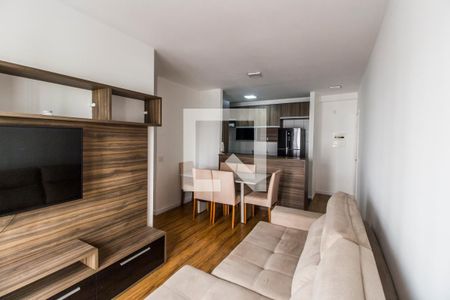 Sala de apartamento à venda com 2 quartos, 61m² em Jardim Tupanci, Barueri