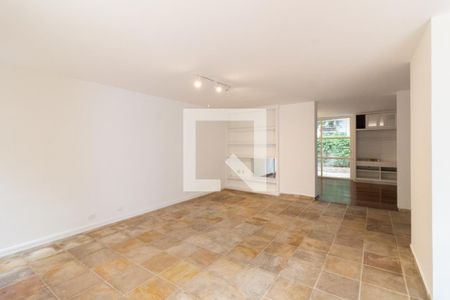 Sala 1 de casa para alugar com 4 quartos, 450m² em Butantã, São Paulo