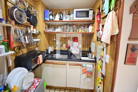 Sala/Cozinha de casa de condomínio para alugar com 1 quarto, 44m² em Setor Oeste, Goiânia