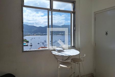 Sala de apartamento para alugar com 1 quarto, 50m² em São Francisco, Niterói
