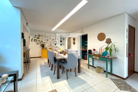 Sala de Jantar de casa de condomínio à venda com 4 quartos, 344m² em Ouro Velho Mansões, Nova Lima