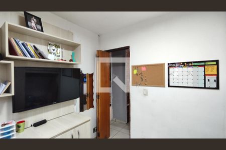 Quarto 2 de apartamento para alugar com 2 quartos, 53m² em Parque Dourado, Ferraz de Vasconcelos