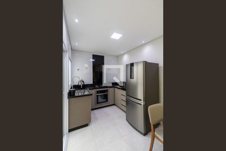 Sala e Cozinha de casa de condomínio à venda com 2 quartos, 52m² em Vila Marieta, São Paulo