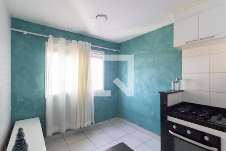 Sala/Cozinha de apartamento à venda com 2 quartos, 35m² em Vila Carmosina, São Paulo