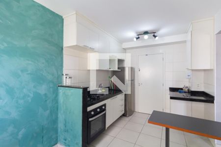 Sala/Cozinha de apartamento à venda com 2 quartos, 35m² em Vila Carmosina, São Paulo
