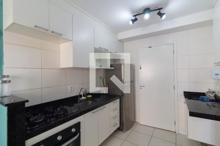 Sala/Cozinha de apartamento à venda com 2 quartos, 35m² em Vila Carmosina, São Paulo