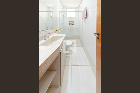 Banheiro social de apartamento para alugar com 3 quartos, 150m² em Camargos, Belo Horizonte