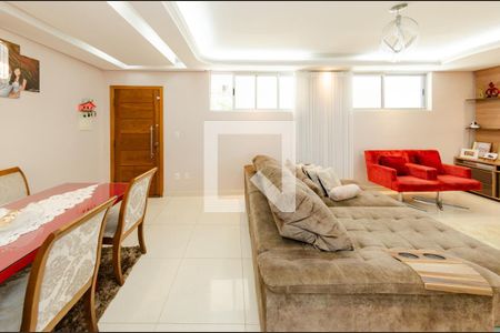 Sala de apartamento para alugar com 3 quartos, 150m² em Camargos, Belo Horizonte