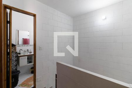 Escada de casa à venda com 2 quartos, 200m² em Sacoma, São Paulo