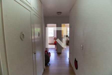 Corredor de apartamento à venda com 4 quartos, 172m² em Ingá, Niterói