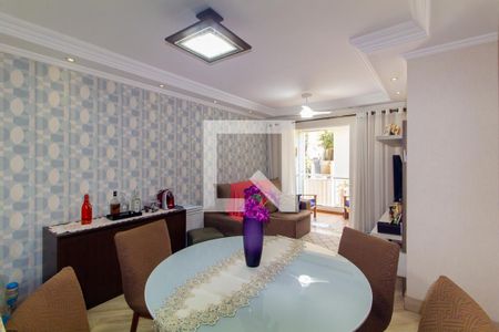 Sala de apartamento à venda com 3 quartos, 75m² em Vila Paulo Silas, São Paulo