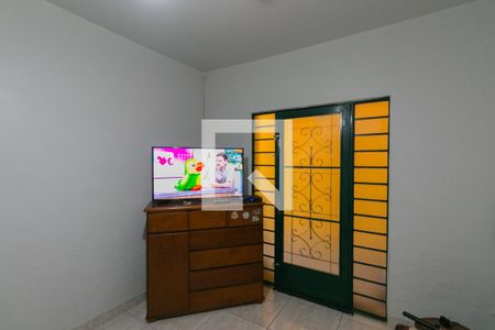 Casa para alugar com 4 quartos, 360m² em Floramar, Belo Horizonte