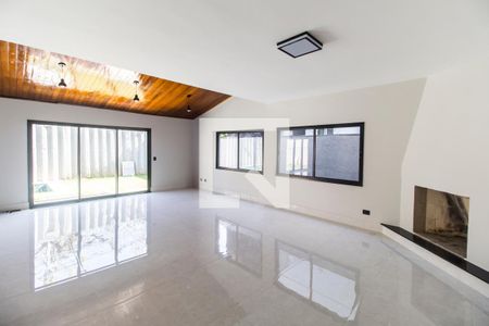 Sala de casa de condomínio à venda com 4 quartos, 400m² em Alphaville, Santana de Parnaíba