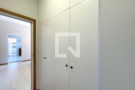 Corredor de casa à venda com 3 quartos, 120m² em Concórdia, Belo Horizonte