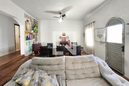 Sala de Estar de casa à venda com 3 quartos, 470m² em Vila Santana, Campinas