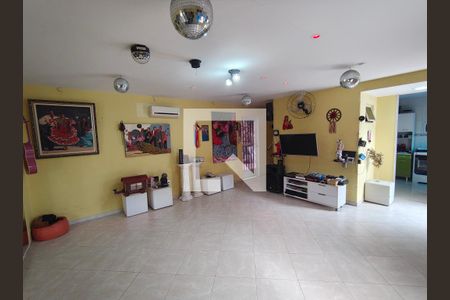 Sala de casa de condomínio para alugar com 1 quarto, 180m² em Freguesia (jacarepaguá), Rio de Janeiro