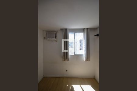 Quarto 1 de apartamento para alugar com 2 quartos, 42m² em Santa Amélia, Belford Roxo