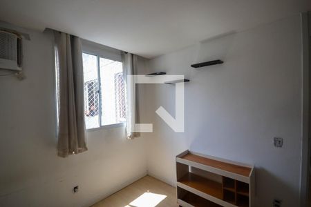 Quarto 1 de apartamento para alugar com 2 quartos, 42m² em Santa Amélia, Belford Roxo