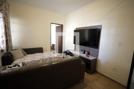 Sala de casa para alugar com 4 quartos, 248m² em Vila Curuçá, Santo André