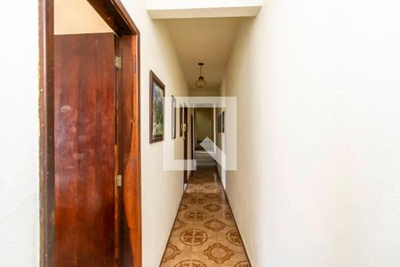 Corredor do 2º andar de casa de condomínio à venda com 3 quartos, 227m² em Irajá, Rio de Janeiro