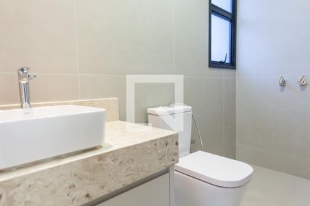 banheiro suite 1 de casa de condomínio para alugar com 4 quartos, 410m² em Alphaville Lagoa dos Ingleses, Nova Lima