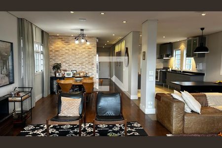 Foto 25 de casa à venda com 3 quartos, 318m² em Jardim Leonor, São Paulo