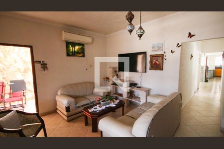 Sala de casa para alugar com 3 quartos, 150m² em Boqueirão, Praia Grande