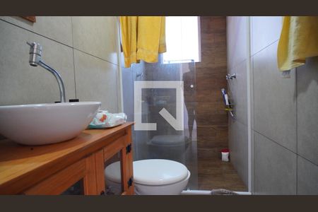 Banheiro Corredor piso superior de casa para alugar com 4 quartos, 190m² em Jardim Leopoldina, Porto Alegre