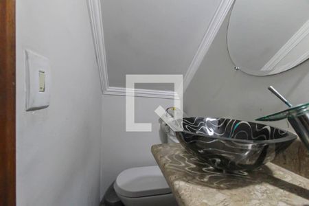 Lavabo de casa para alugar com 3 quartos, 120m² em Parque dos Bancarios, São Paulo