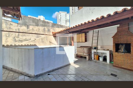 Quintal de casa à venda com 3 quartos, 130m² em Água Branca, São Paulo