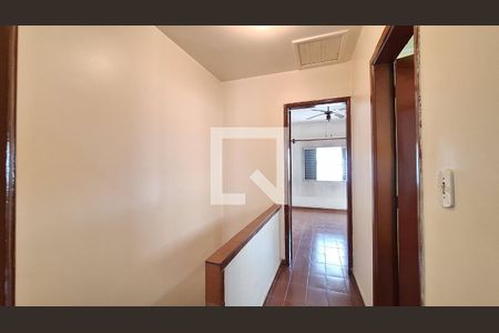 Corredor de casa à venda com 3 quartos, 130m² em Água Branca, São Paulo