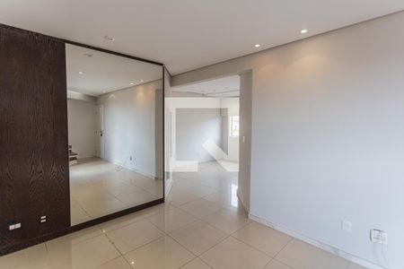 Apartamento à venda com 3 quartos, 217m² em Pompéia, Belo Horizonte