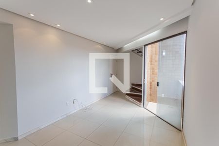Apartamento à venda com 3 quartos, 217m² em Pompéia, Belo Horizonte