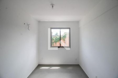 Quarto 1 de apartamento para alugar com 2 quartos, 50m² em Nossa Senhora das Gracas, Nova Iguaçu