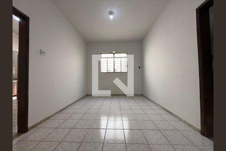 Sala de casa para alugar com 4 quartos, 238m² em Alto Caiçaras, Belo Horizonte