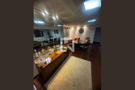 Sala de casa para alugar com 6 quartos, 600m² em Belvedere, Belo Horizonte